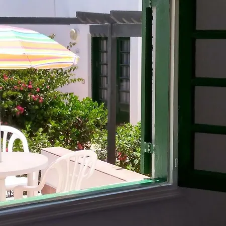 アパート Puerta Del Sol カレタ・デ・フステ